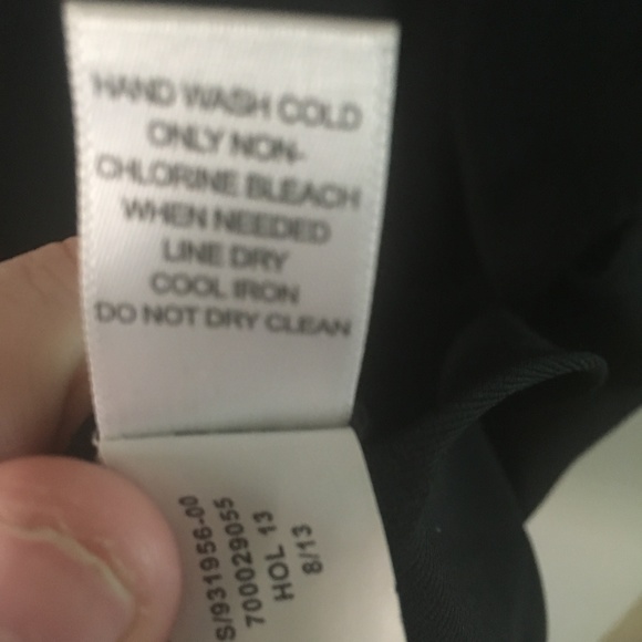 Medium Banana Republic Blouse with stone collar - Picture 3 of 3